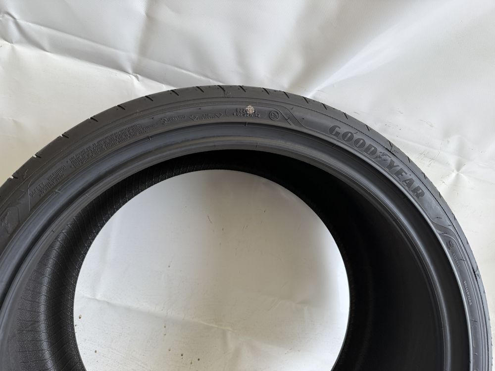305/30/21 Goodyear Eagle F1 Asymmetric 3 NFO 104Y