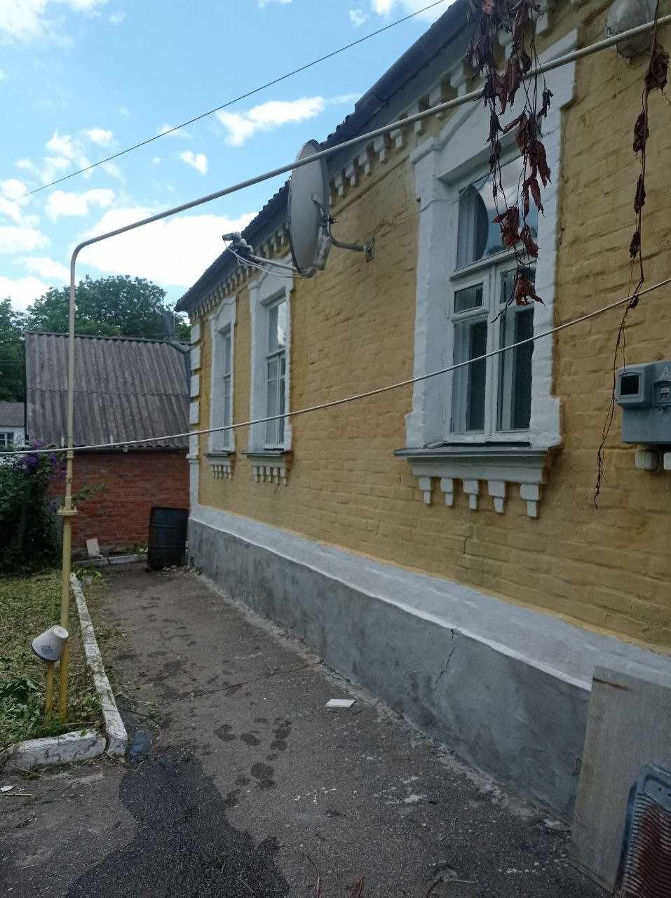 Будинок з земельною ділянкою в місті Богуслав