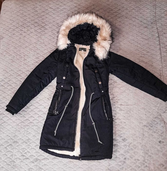 Тепла куртка на зиму