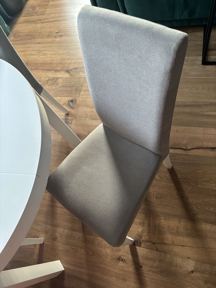 Stół rozkladany okrągły + 6 krzeseł