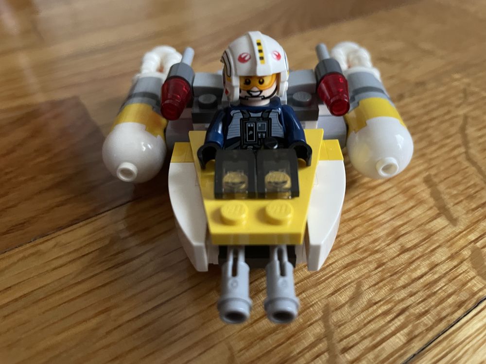 LEGO 75162 - Star Wars -  Wing (Idade mínima: 6 - 90 Peças)