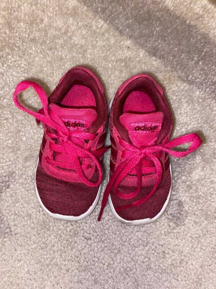 Sapatilhas Adidas,cor de rosa, de criança (tamanho 19)