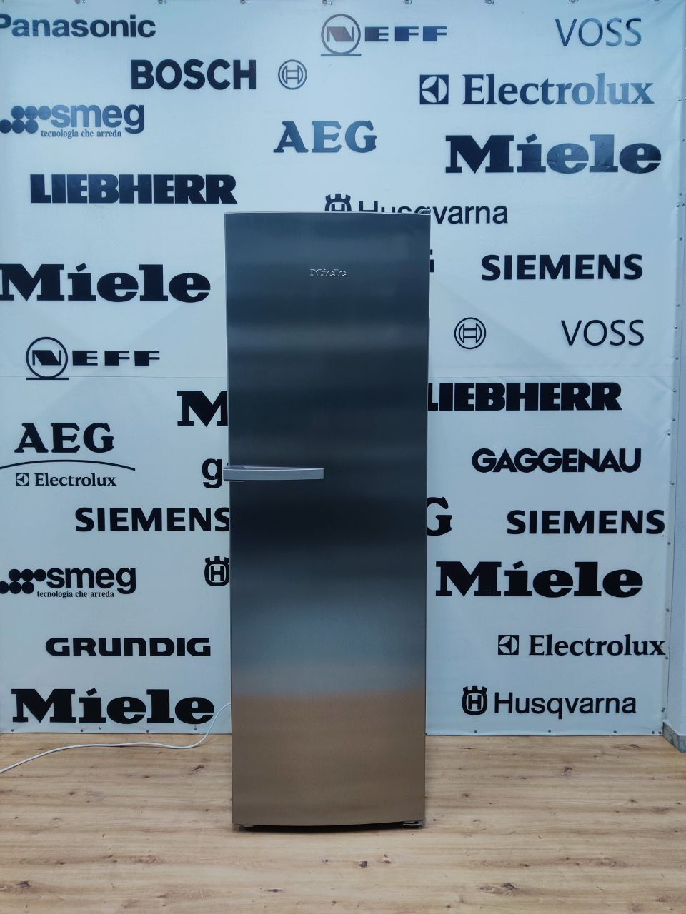 Преміальний суцільний холодильник Miele K 14820 SDed. Нерж. GERMANY