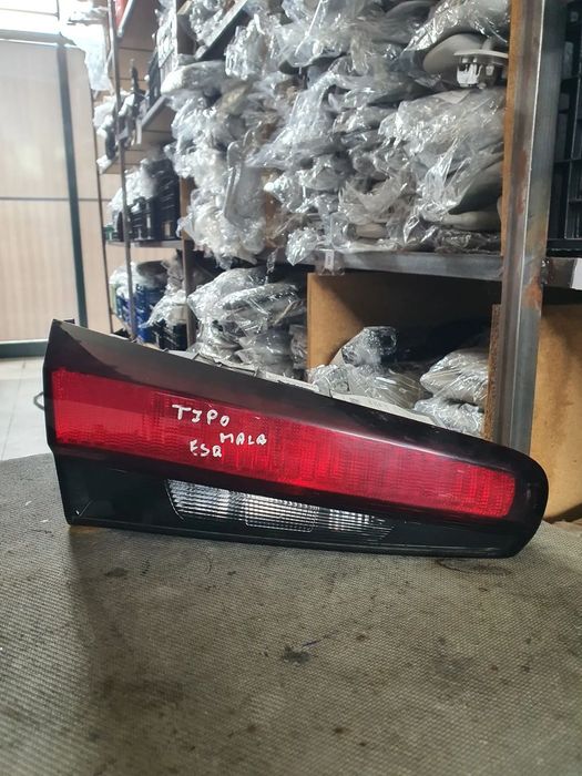 FAROLIM ESQUERDO MALA FIAT TIPO/ 0520977240E