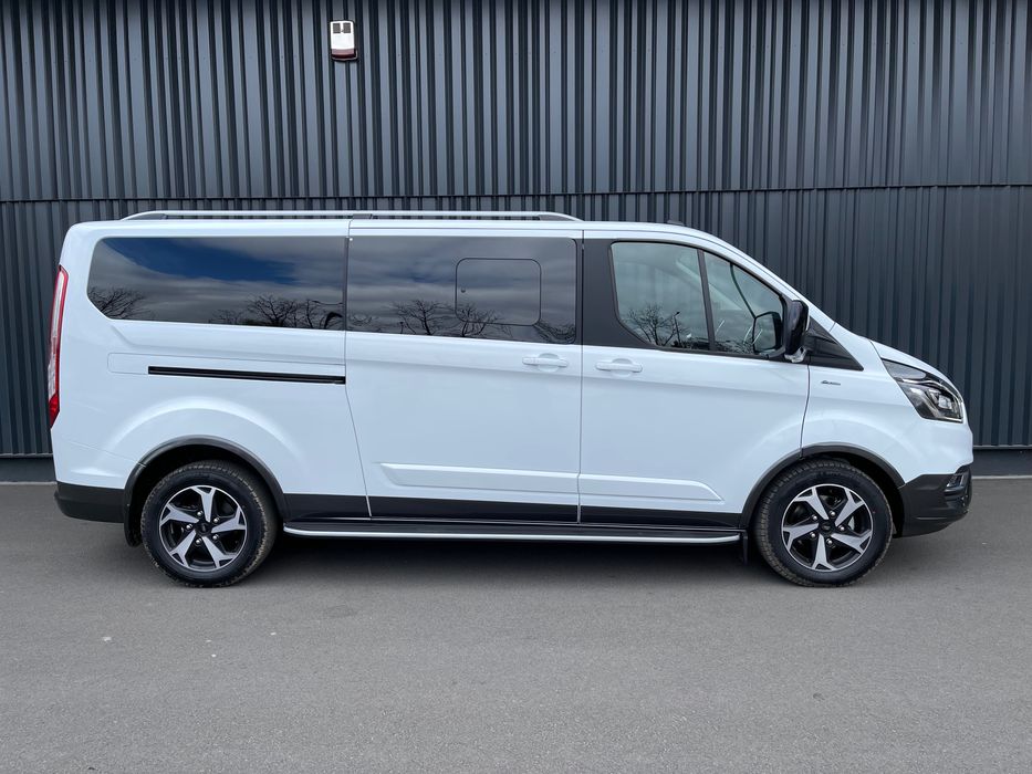 Wynajem Busów 9 i 8 -osobowych Wypożyczalnia Wrocław Ford Tourneo