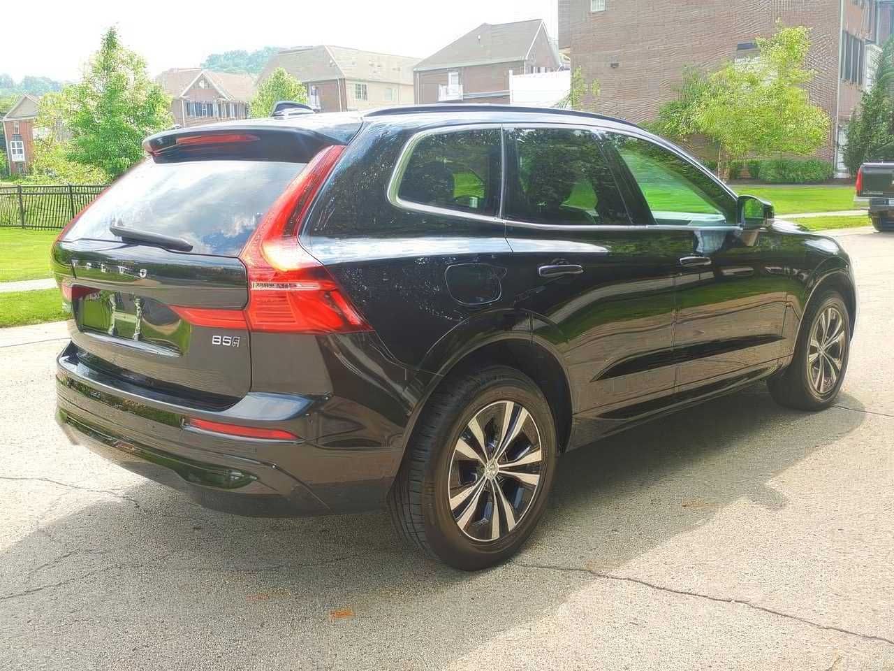 2023 Volvo XC60 B5