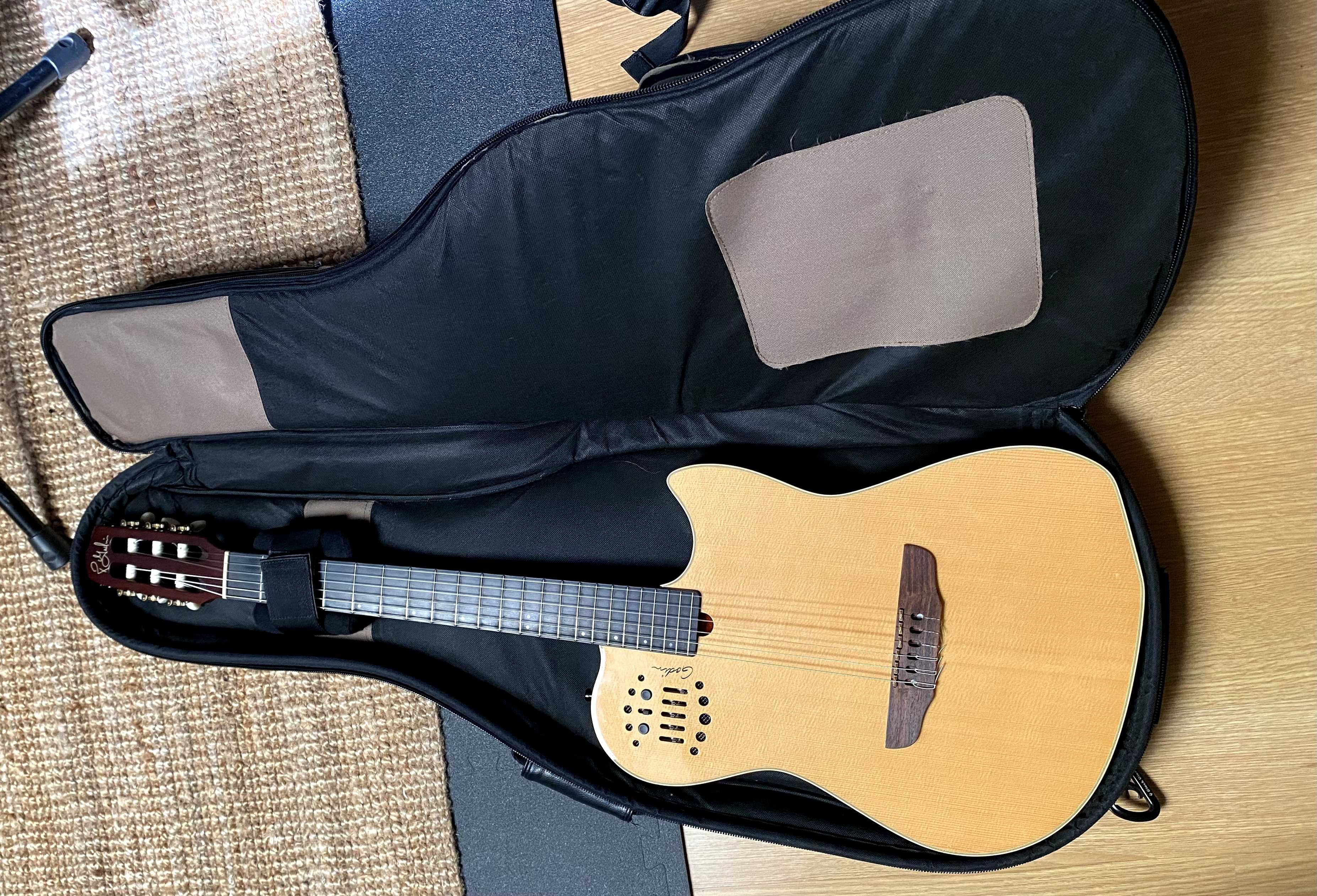 Godin Multiac Nylon SA – Guitarra com Sistema MIDI | Excelente estado