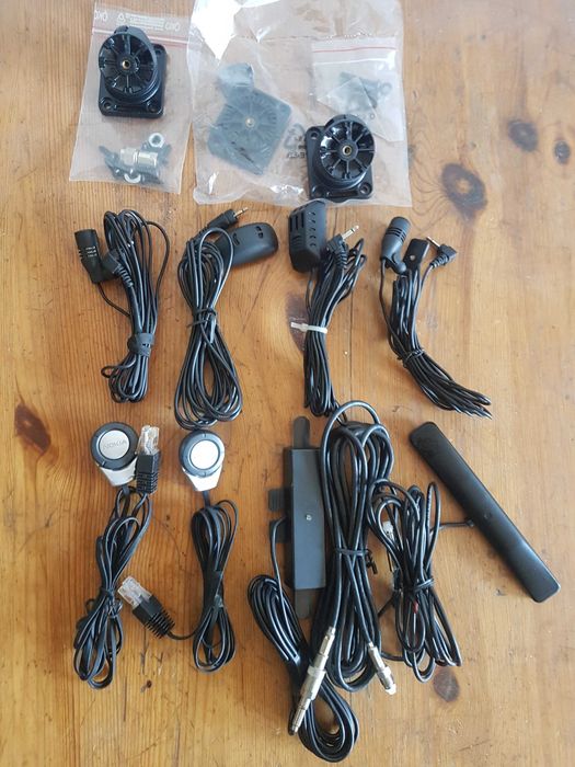 Zestawy głośnomówiące do starszych typów telefonów