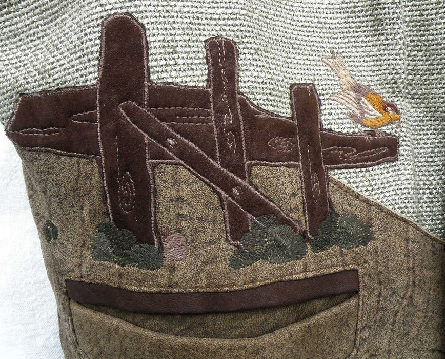 Жилетка для удобства.