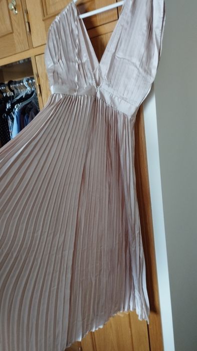 Vestido cor champanhe para festa