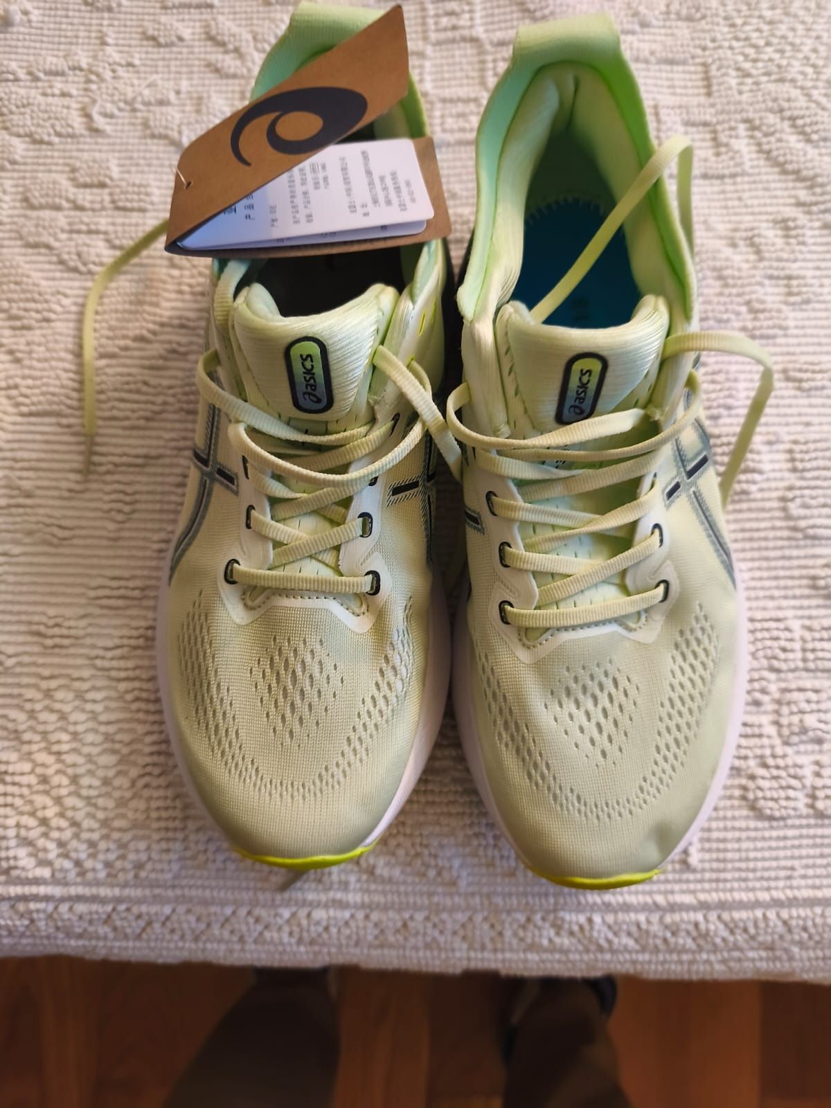 Vendo sapatilhas asics novas