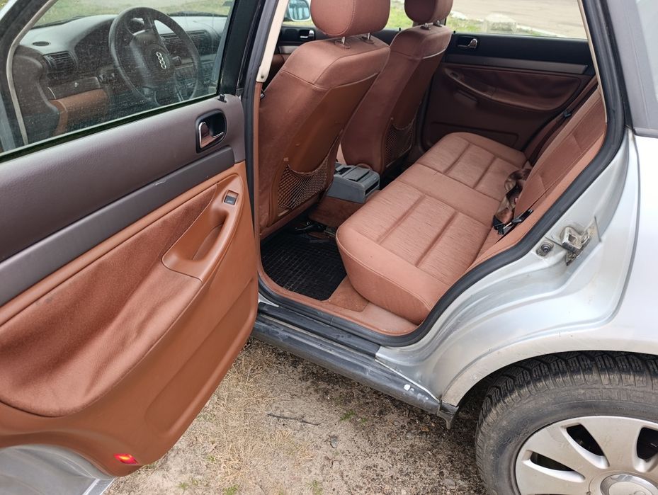 AUDI A4 , 1,9 дизель, guattro