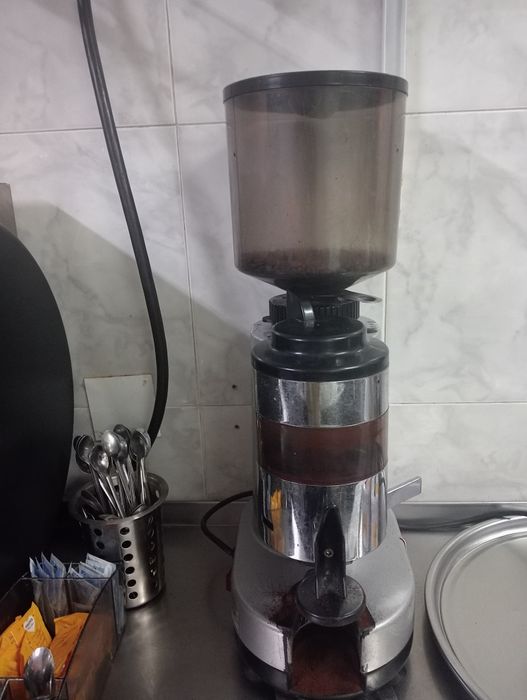 Máquina de café com moinho  industrial