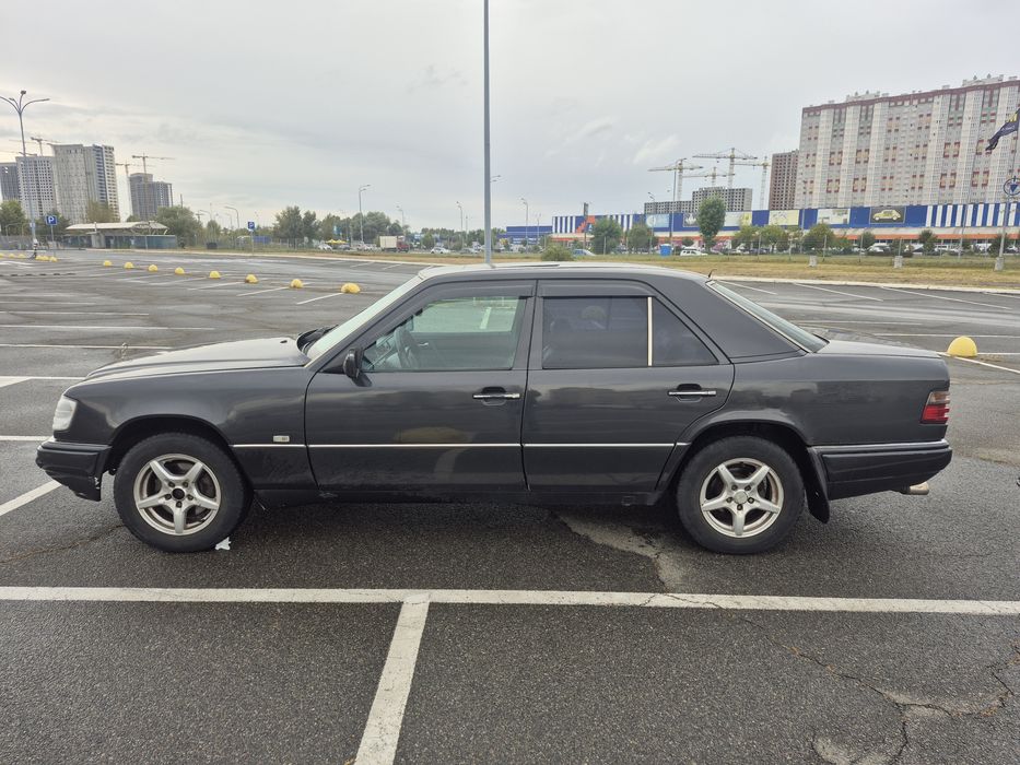 Продам Мерседес 124 2л бензин