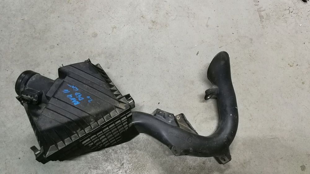 obudowa filtra powietrza 2.0 D4D Toyota RAV-4 IV lift 15-18