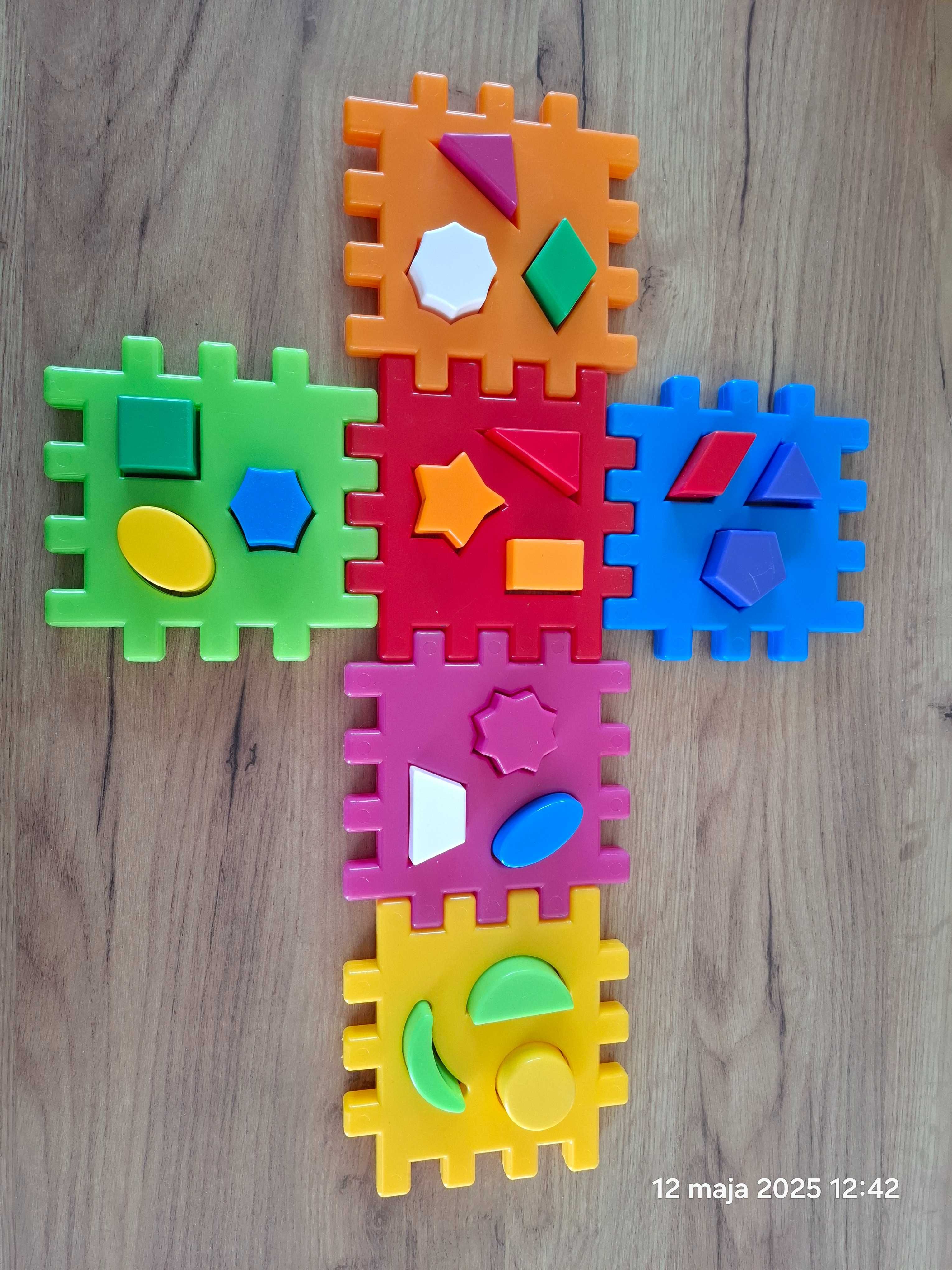 Zabawka sorter kształtów kostka