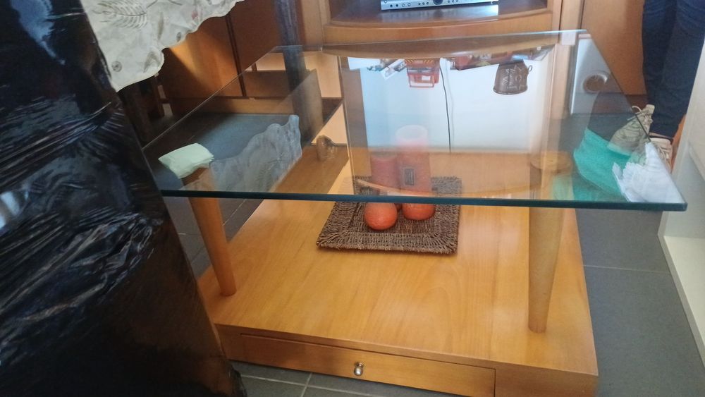 Movel de sala com mesa