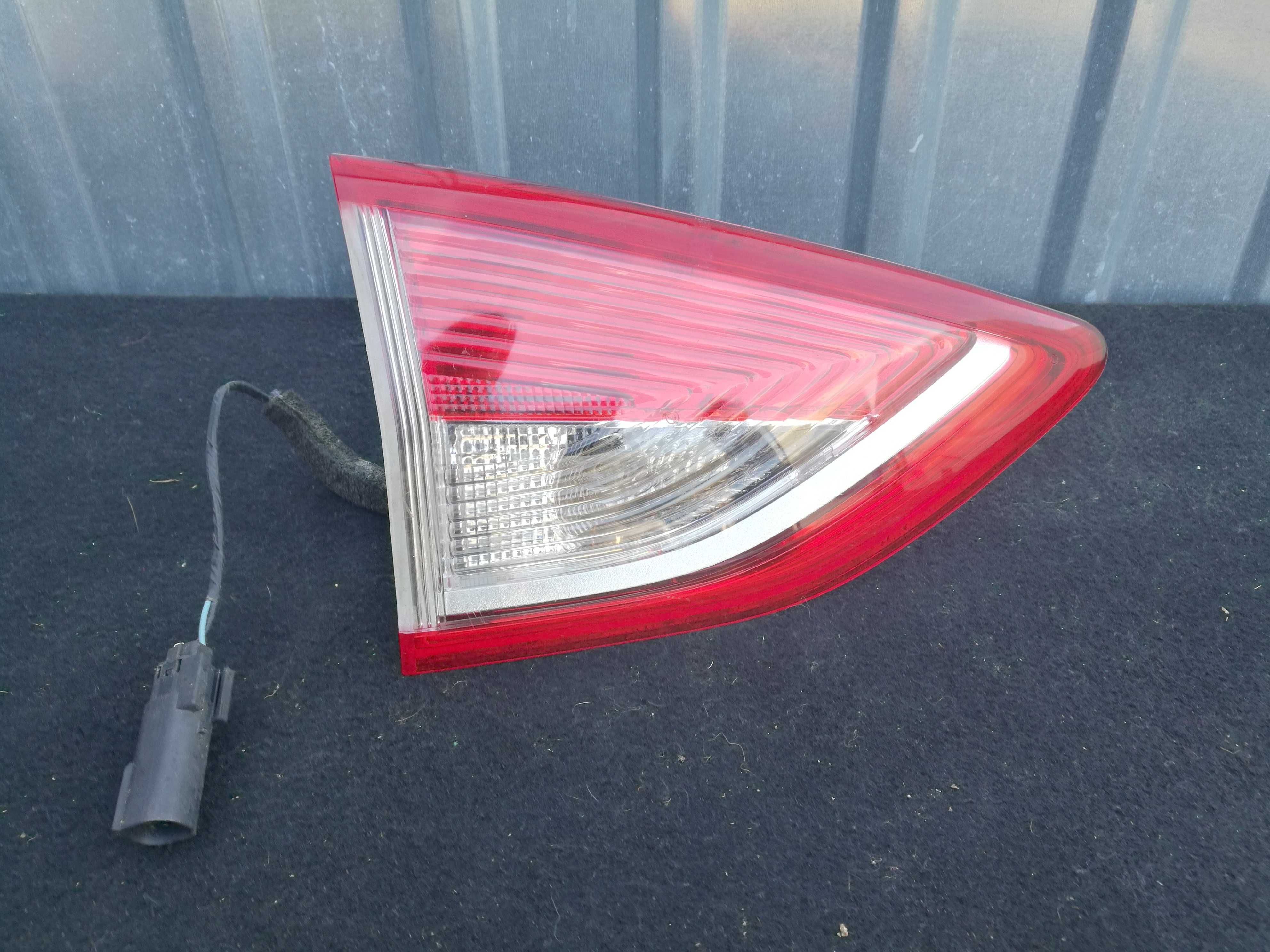 Lampa w klapę lewa Ford Kuga mk2 Escape