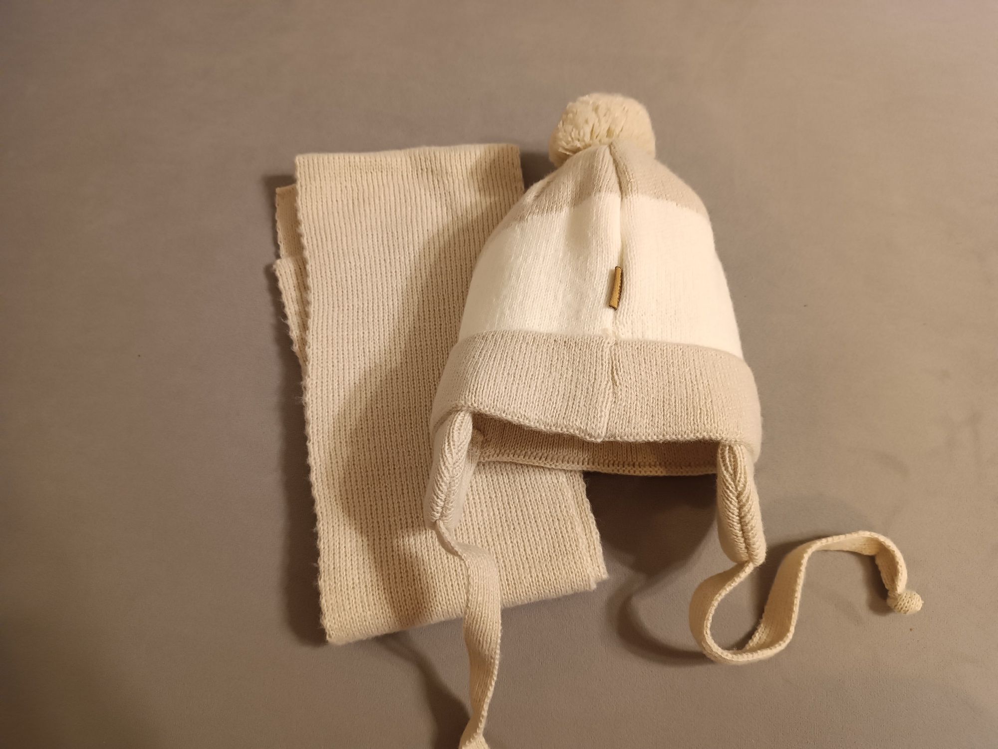 Czapka i szalik, nowe