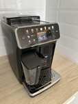 Ekspres Philips LatteGo 5400 - idealny do kaw mlecznych i czarnych