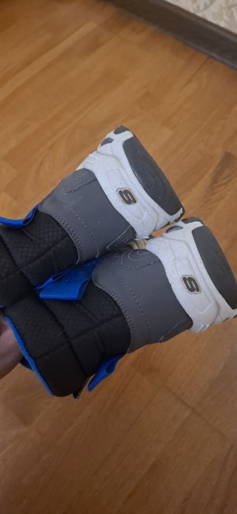 Sketchers дутіки , зимові ботінки, черевики для хлопчика
