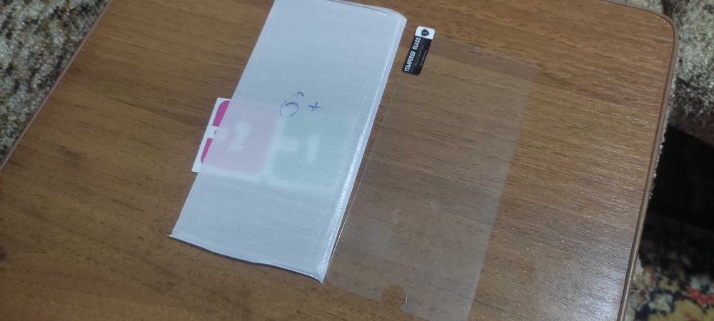 Продам защитные стекла на iPhone 4,4S, Meizu m5, Doogee n40pro