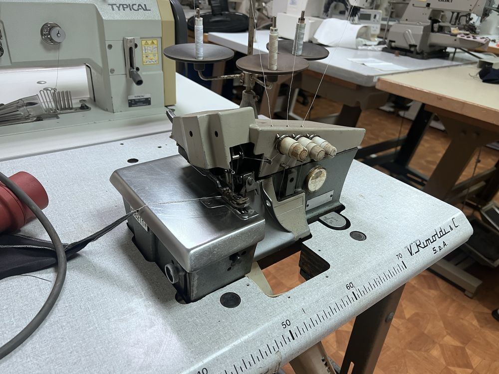 Overlock 3 nitkowy Rimoldi (Juki Siruba) 380V Bdb