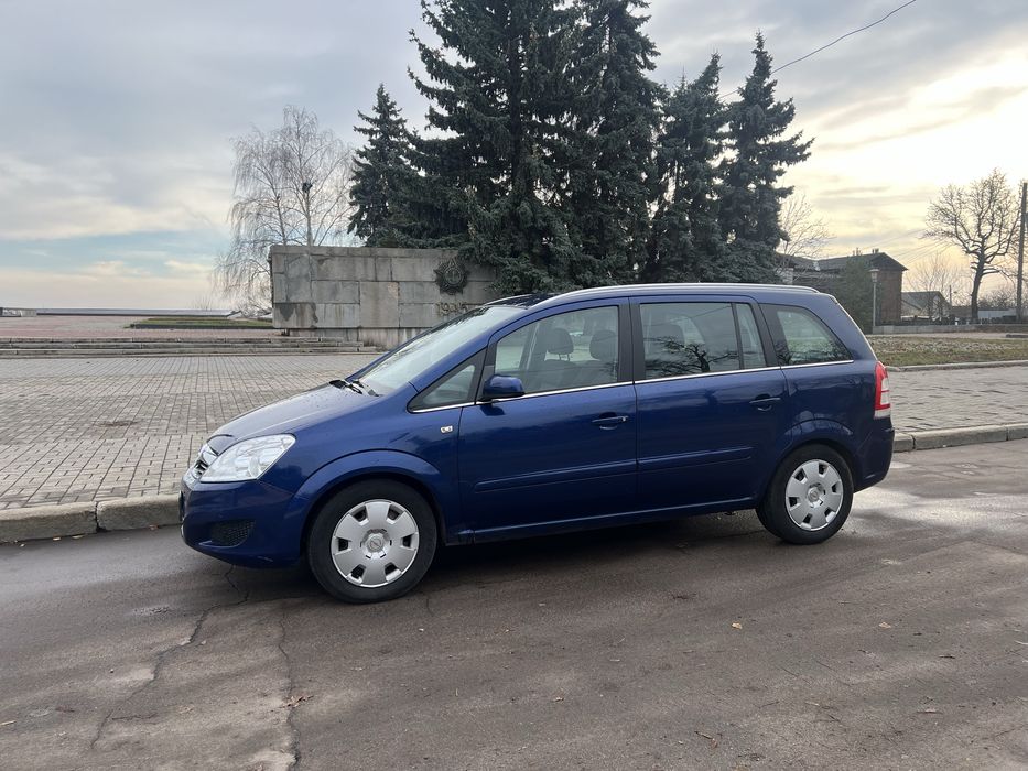 Аренда авто opel zafira b
