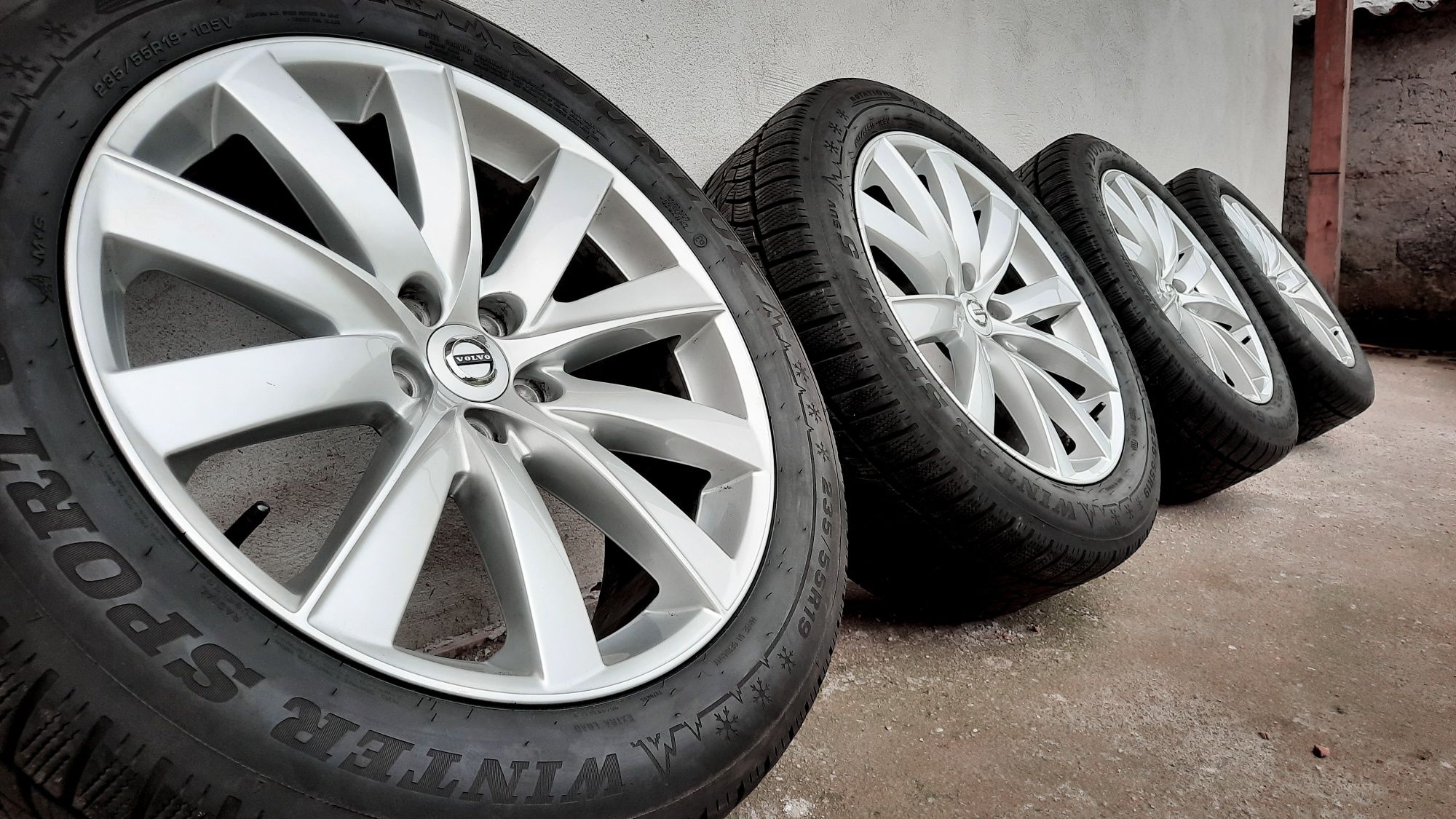 Koła zimowe alufelgi Volvo XC90 XC60 235/55 R19 jak NOWE