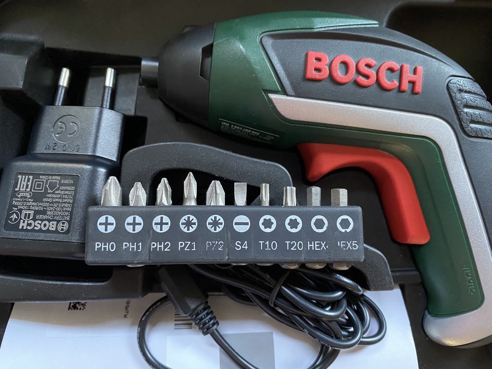 Bosch IXO wkretarka plus nasadki x2