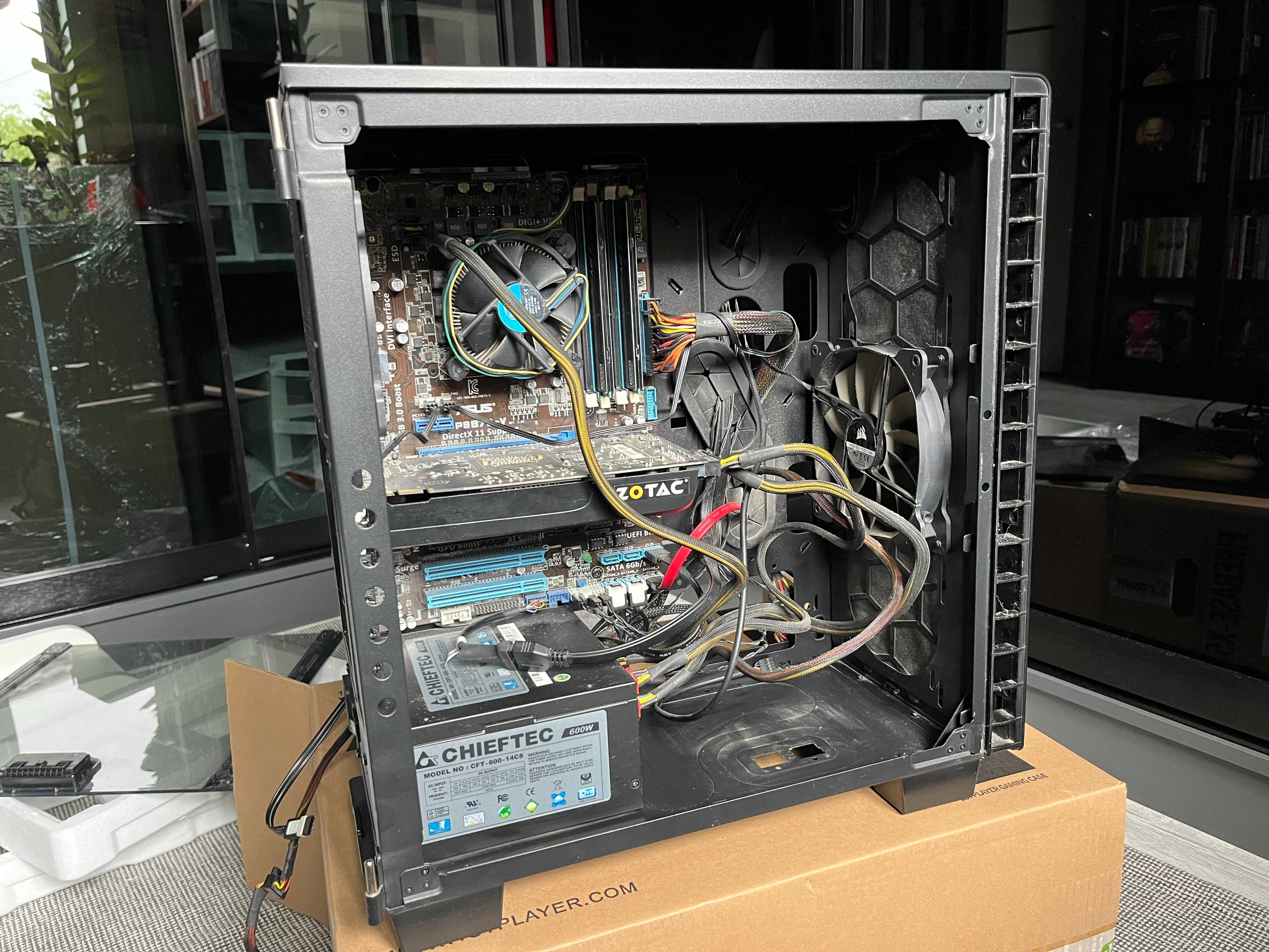 Корпус Corsair 275Q Black без/з блоком живлення CHIEFTEC 600 Вт