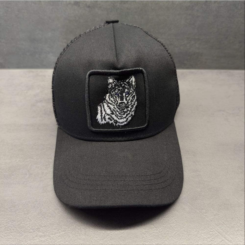 Czapka z tygrysem – Trucker – haft 3D – Nowa – uniwersalna