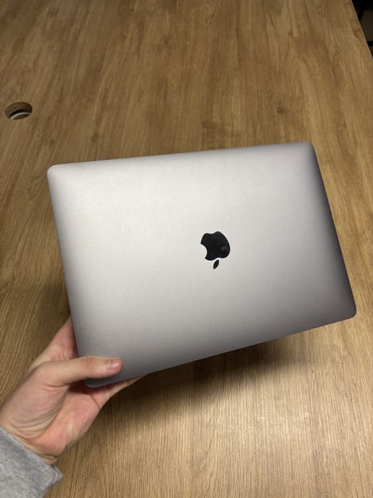 Macbook Air 2020року, чудовий бюджетний, новий акумолятор