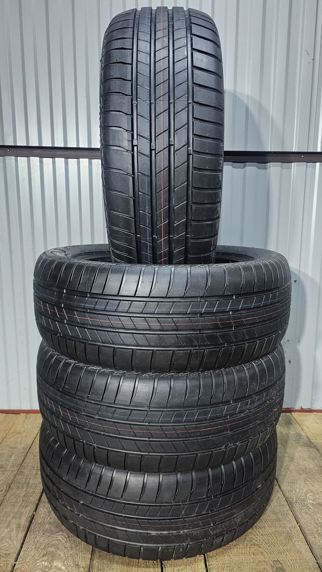 Bridgestone Turanza T005 215/55r17 94V