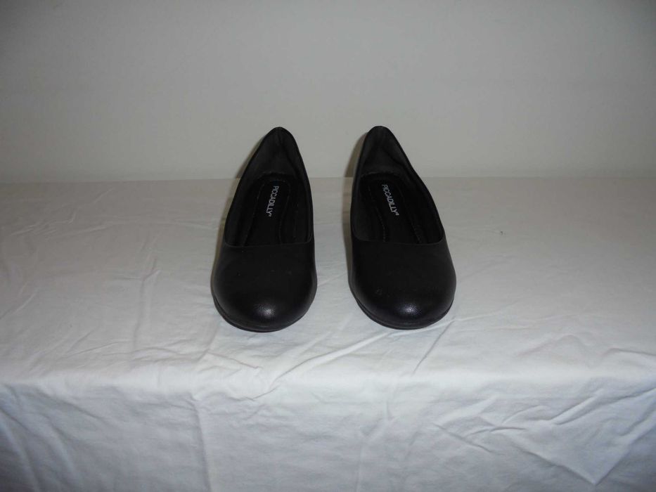 sapatos de mulher cor pretos