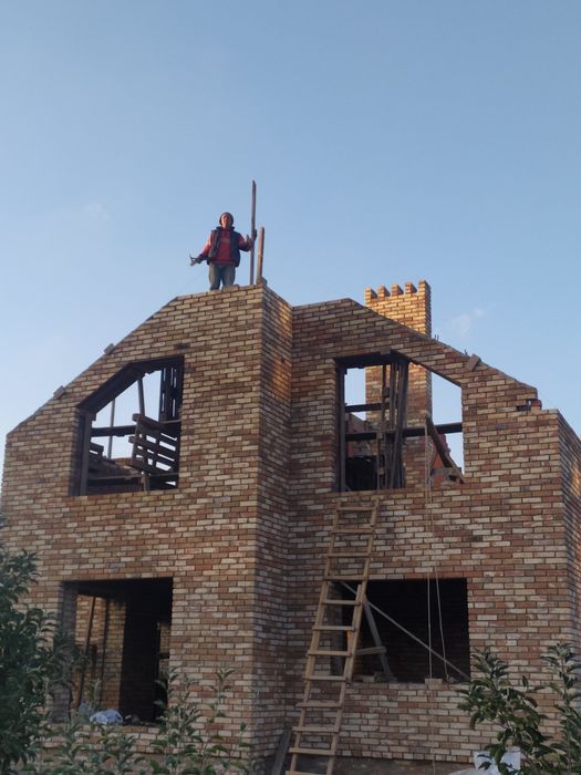 Каменщик выполнит работы