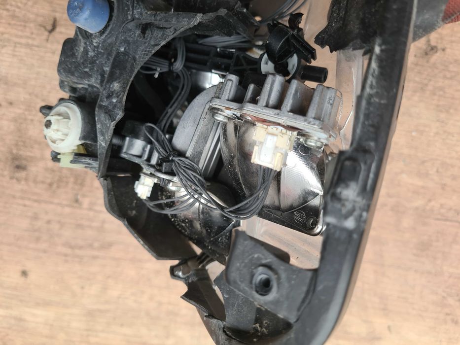 Renault Clio 4 IV RS Halogen prawy LED DRL Megane RS