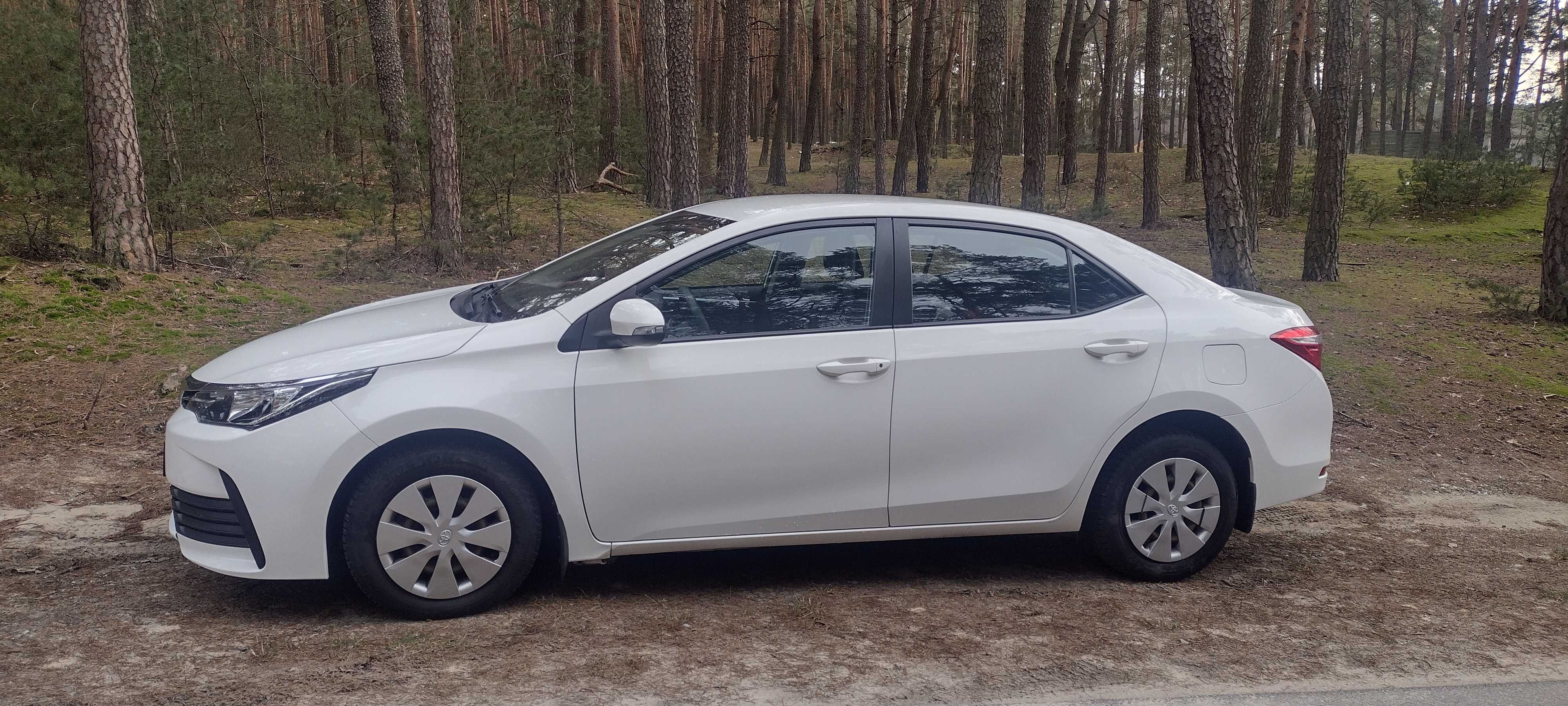 Toyota Corolla salon Polska