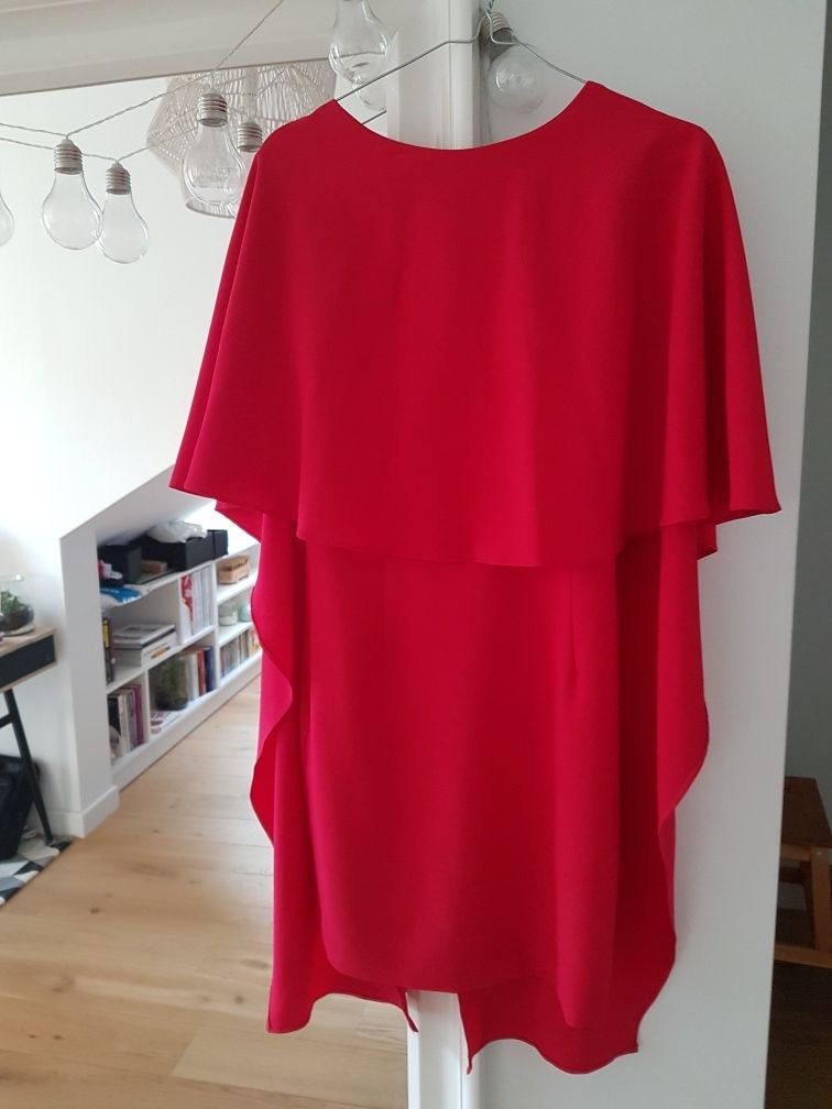 Sukienka wieczorowa Zara fuchsia cape dress