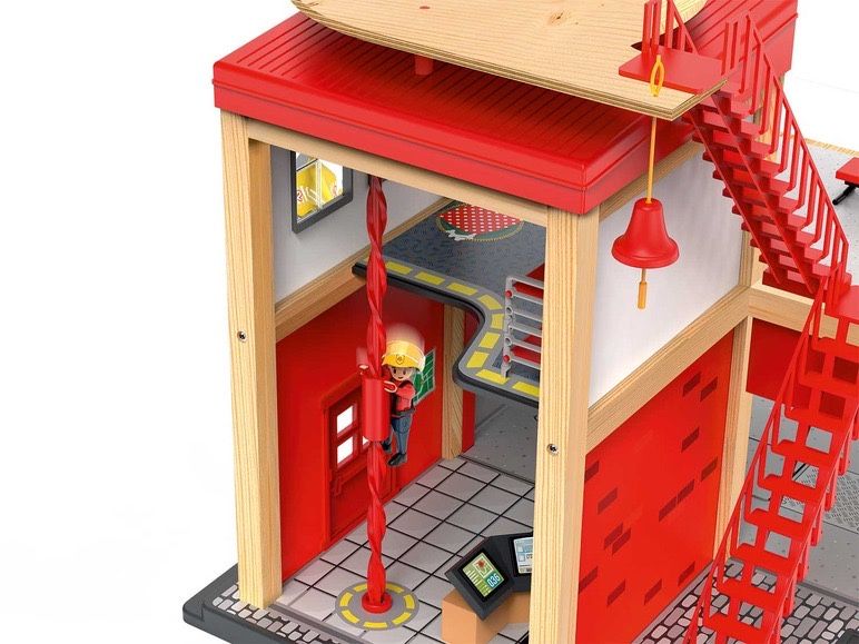 Пожежна станція Playtive зі світловими та звуковими ефектами