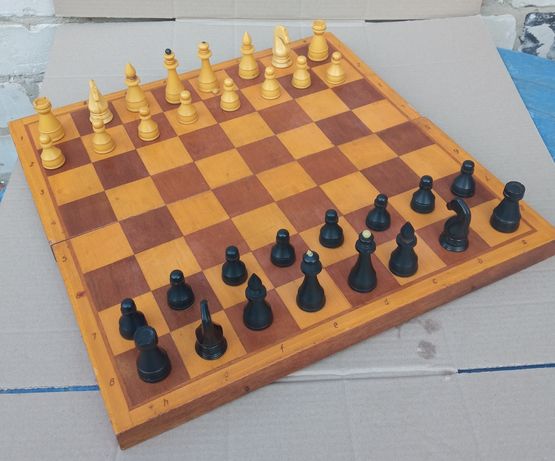 Шахматы пластиковые размер 45х45
