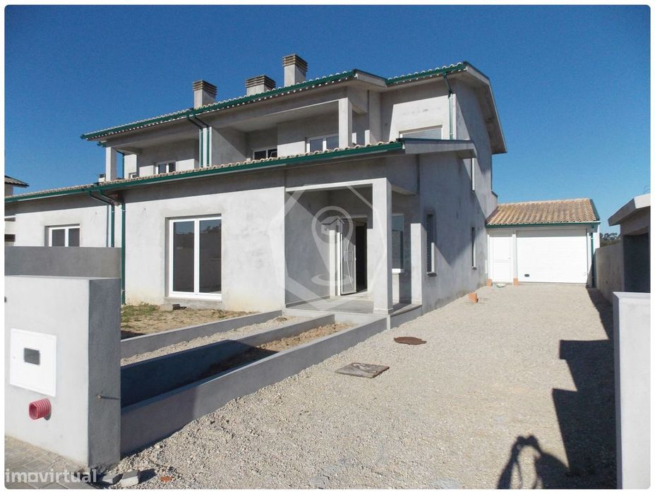 Moradia Geminada T3+1