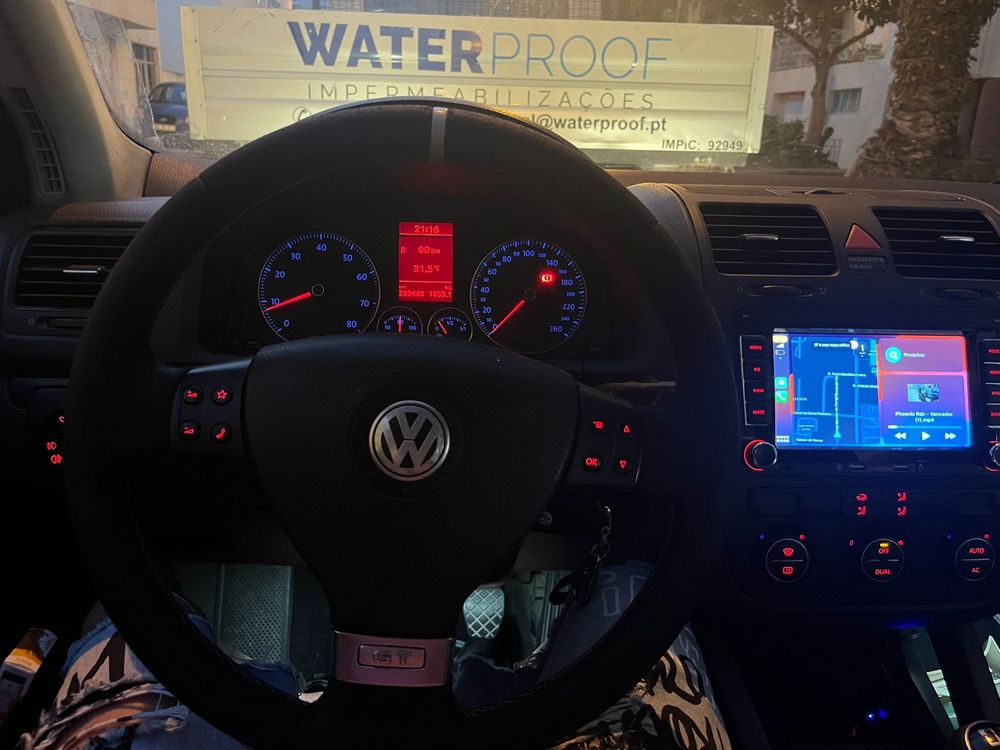 Vendo golf v sport com avaria  de motor
