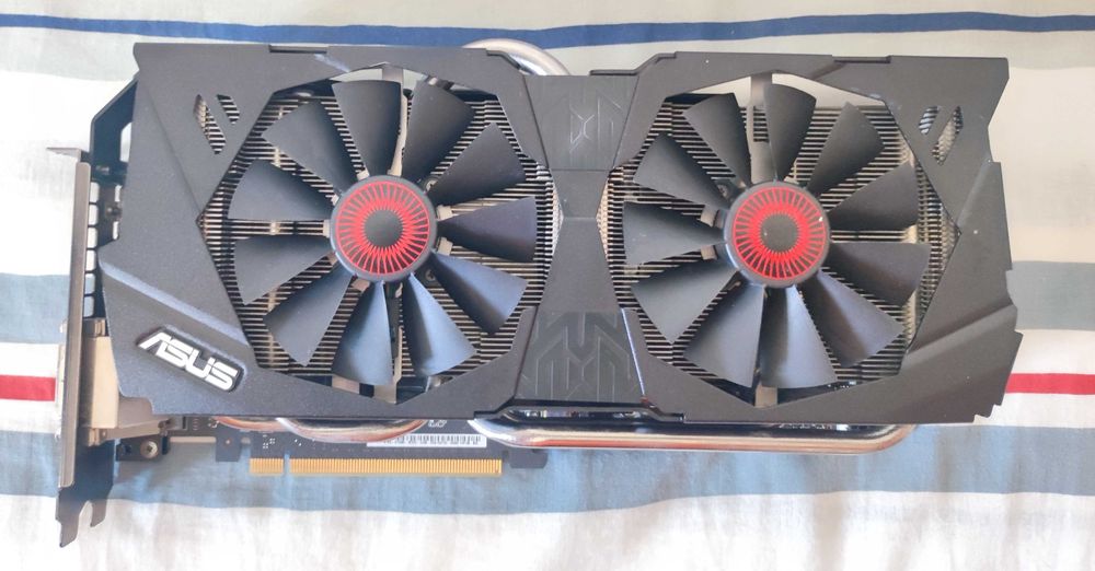 ASUS GeForce GTX980 STRIX DirectCU 4GB