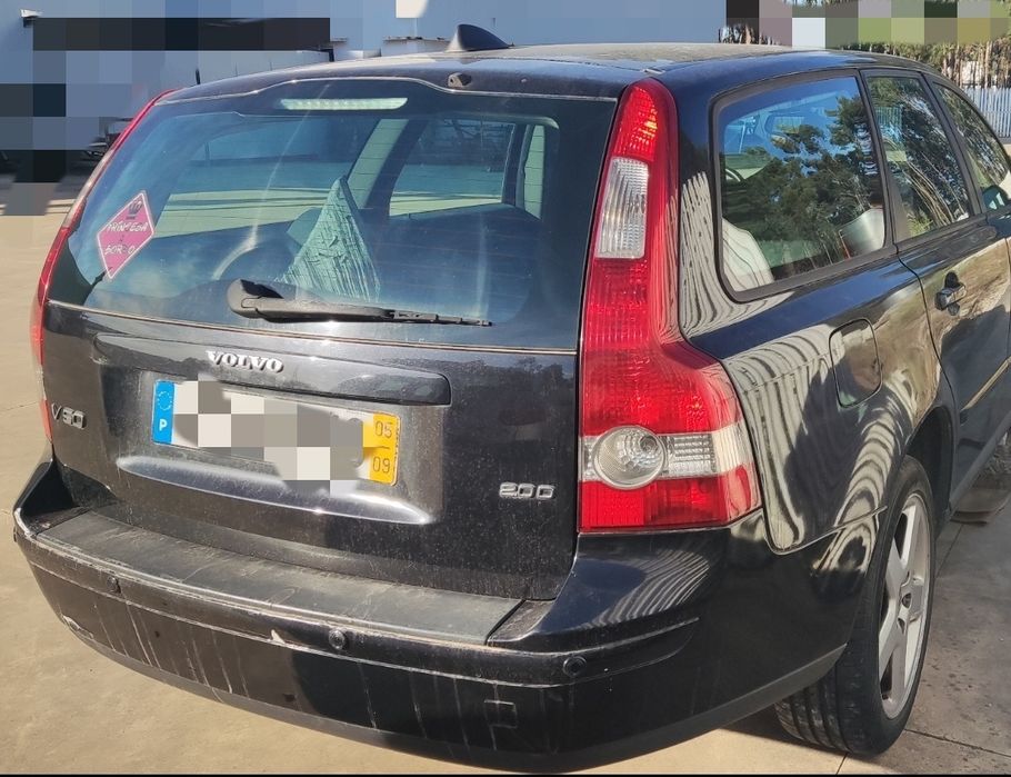 Volvo V50 2.0D 136cv Turbo Diesel 2005

Vendido como um todo, e não em
