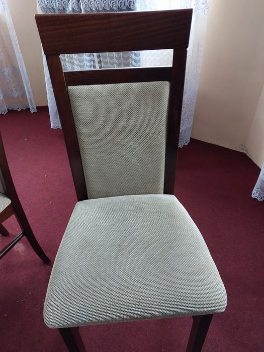 Stół rozkładany + 8 krzeseł