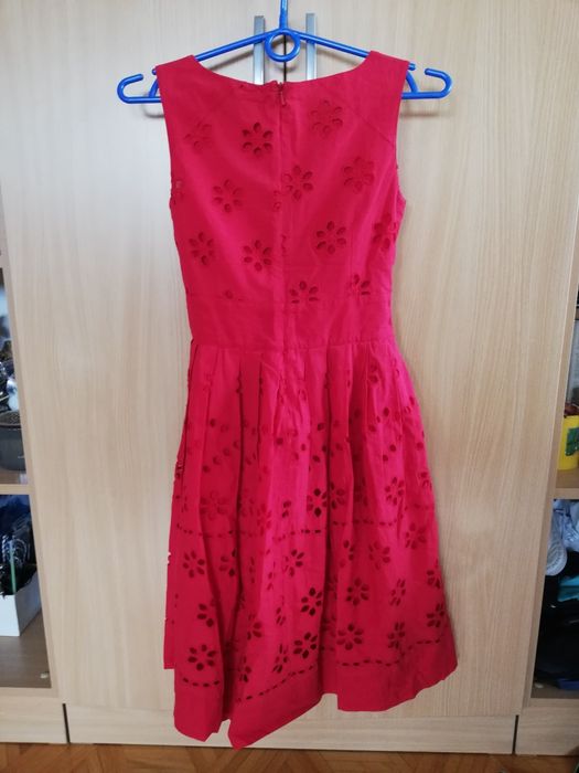 Sukienka czerwona na 10 lat 140 cm wzrostu