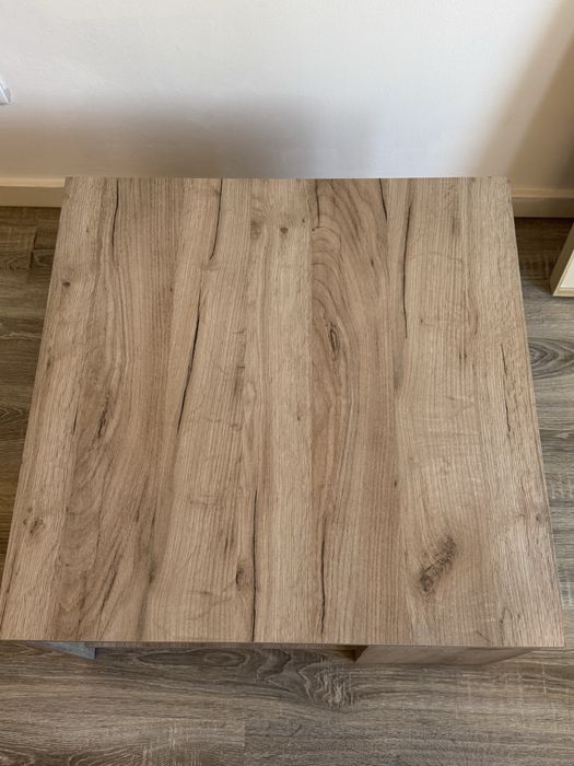 Mesa de centro quadrada