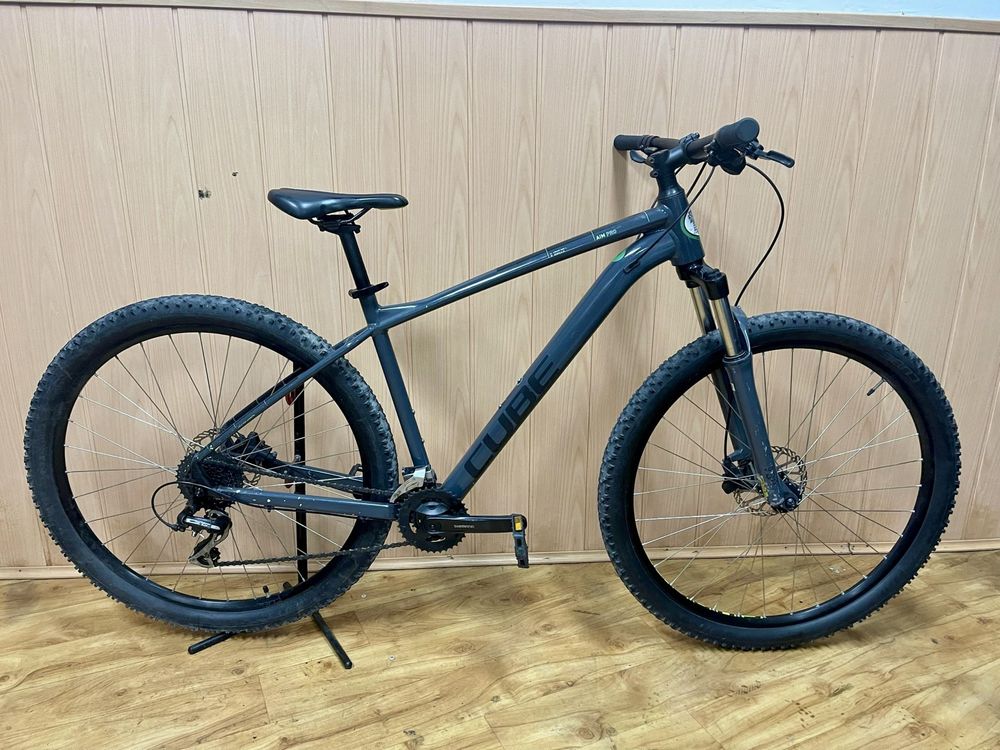 Bicicleta CUBE roda 29