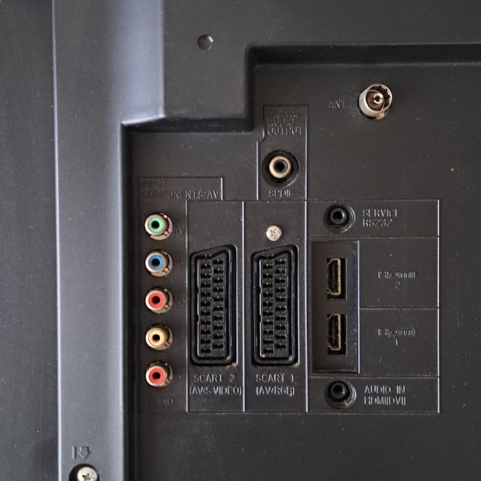 Телевізор Sharp, 32 діагональ